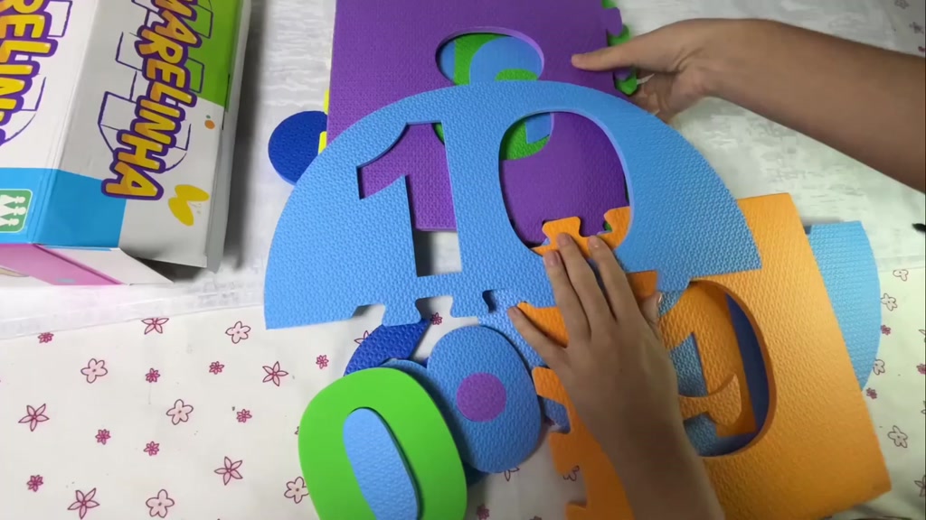 Brinquedo Educativo Jogo Amarelinha de Números em EVA